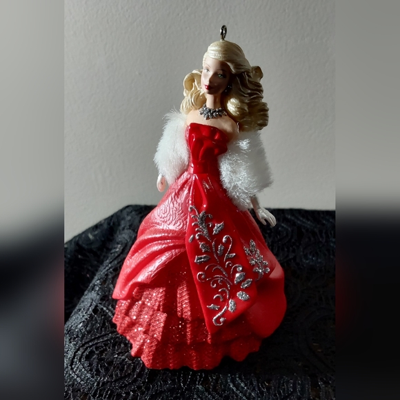 BARBIE SPECIAL EDITION 2012 KEEPSAKE ORNAMENT - Picture 3 of 3